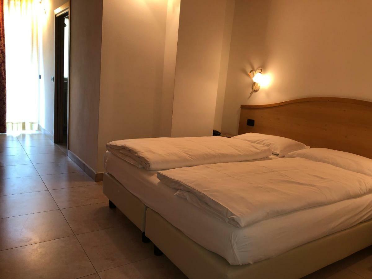 Alpieve Albergo Pieve Pieve Di Ledro Zewnętrze zdjęcie