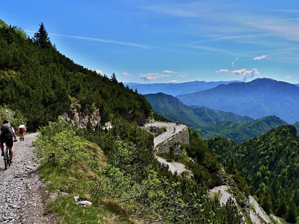 Alpieve Albergo Pieve Pieve Di Ledro Zewnętrze zdjęcie